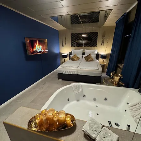 Emotion Apartments- Luxury Experience Mit Whirlpool-Badewanne Vlotho