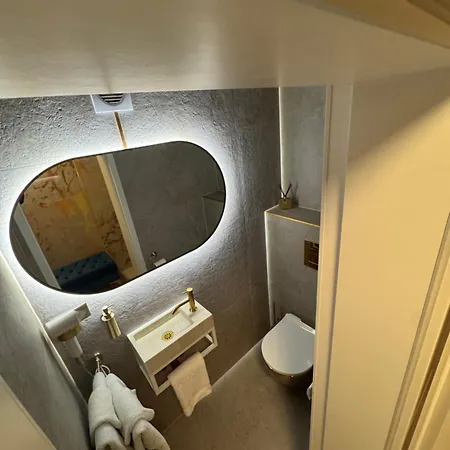 Apartment Hotel Emotion Apartments Mit Whirlpool-Badewanne *