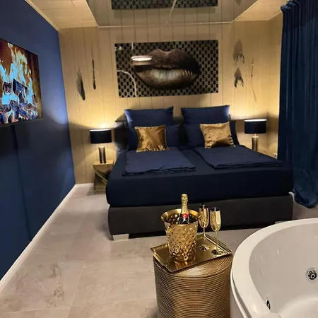 Emotion Apartments- Luxury Experience Mit Whirlpool-badewanne Appartement *
